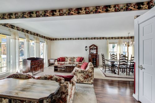 5950 Ozanam Ave, Chicago IL 60631-2235 exterior