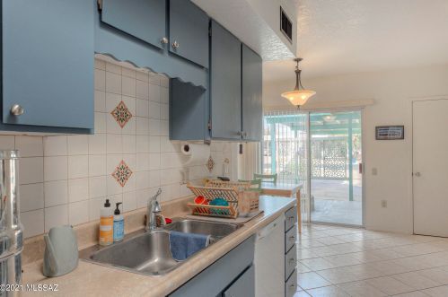 318 Calle Del Chancero, Green Valley AZ 85614-3028 exterior