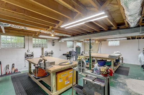 10508 Lincoln Ave, Milwaukee WI 53227-1204 exterior