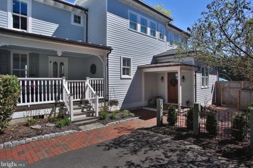 422 Washington Ave, Upper Makefield PA  18940-2130 exterior