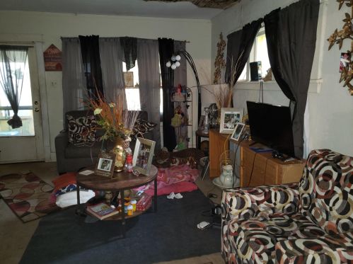 1721 Jarman St, Meskegon, MI 49442-5731