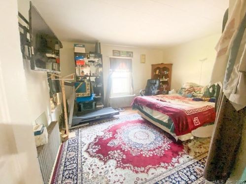 77 Albert St, Torrington CT 06790-6402 exterior