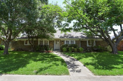 7216 Claybrook Dr, Dallas, TX 75231-4802