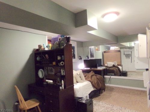 23 Sparrow Cir, Fredon NJ 07860-1492 exterior