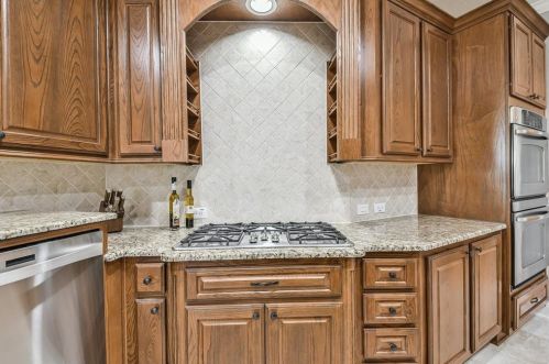 5922 Settlers Creek Ct, Fulshear TX 77441-2044 exterior