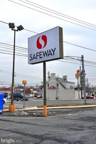 9609 Hastings Dr, Silver Spring MD 20901-3198 exterior