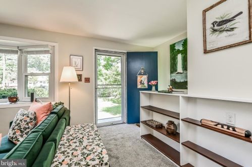 5615 Chase Ct, Alexandria VA 22312-6318 exterior