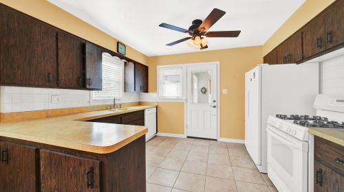 3909 63 Pl, Chicago IL 60638-4642 exterior