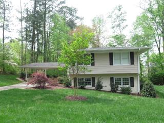 421 Fairview Rd, Apex, NC 27502-1303