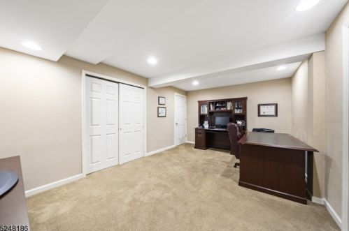 101 Henning Ter, Parsippany NJ 07834-3716 exterior