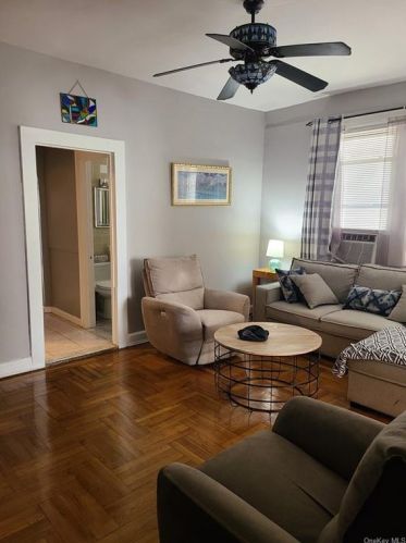 2879 Dill Pl, Bronx NY 10465-2419 exterior