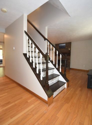 603 Meade Dr, Moon Twp, PA 15108-9668