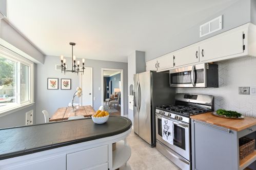 2852 89, Milwaukee WI 53222-4603 exterior