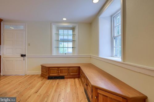 1944 Millersville Rd, Lancaster PA 17603-6153 exterior