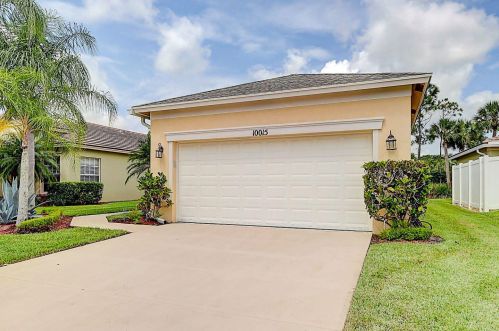 10015 Stonegate Dr, Fort Pierce, FL 34987-2425