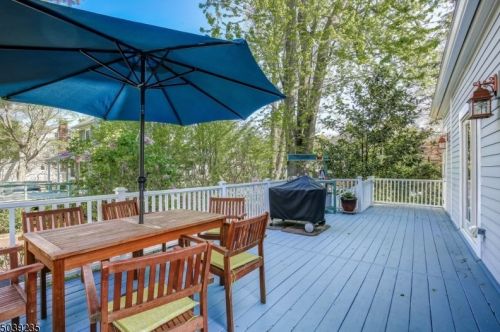 615 Ridgewood Rd, Maplewood NJ 07040-2544 exterior