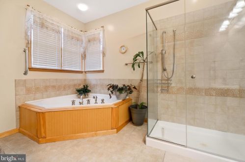 384 Chrome Rd, Rising Sun MD 21911-1712 exterior