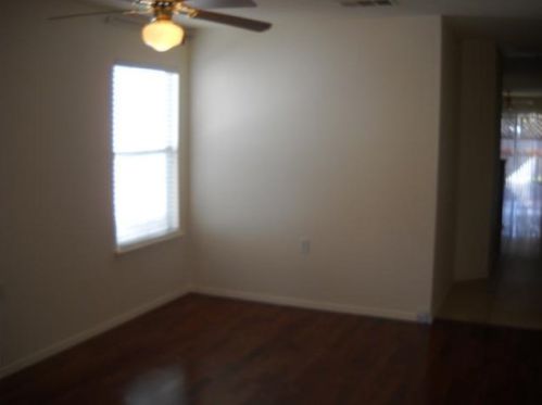 1141 Emmitt Run, Austin TX  78721-3028 exterior