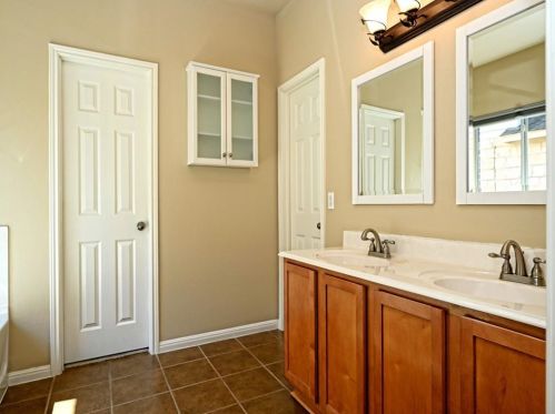 9609 Castle Pines Dr, Austin TX 78717-3898 exterior