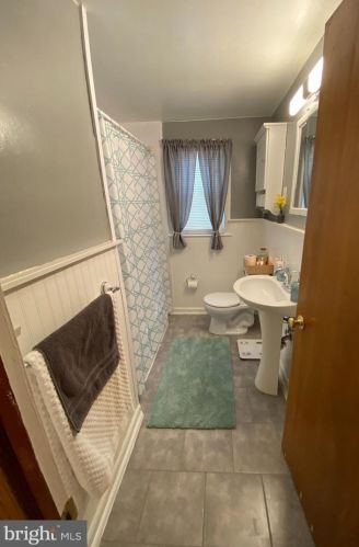 6 Mnr Dr, Trenton NJ 08628-2624 exterior