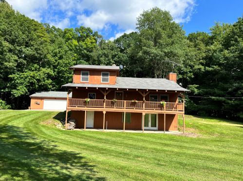 7291 Whiteville Rd, Shepherd, MI 48883-8513