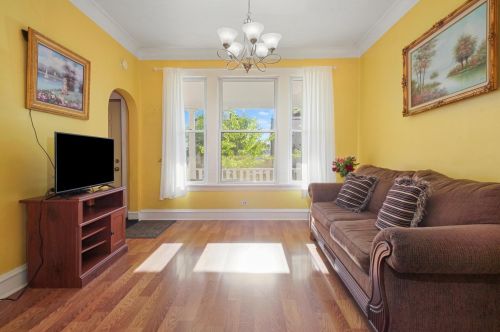 5120 Sawyer Ave, Chicago IL 60655-2413 exterior