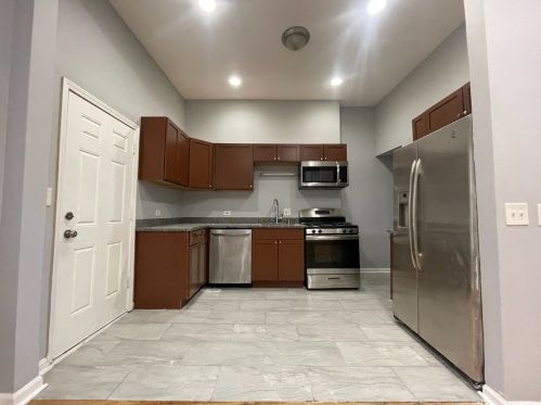 2950 Monroe St, Chicago IL  60612-3608 exterior