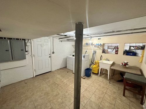 6247 Raven St, Chicago IL  60646-3724 exterior