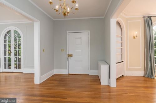 3524 Edmunds St, Washington DC 20007-1463 exterior