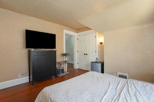 921 Oakland Ave, Joliet IL 60435-4626 exterior