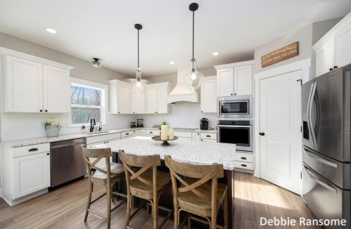 1839 Starr View Ln, Middlevle MI 49333-8061 exterior