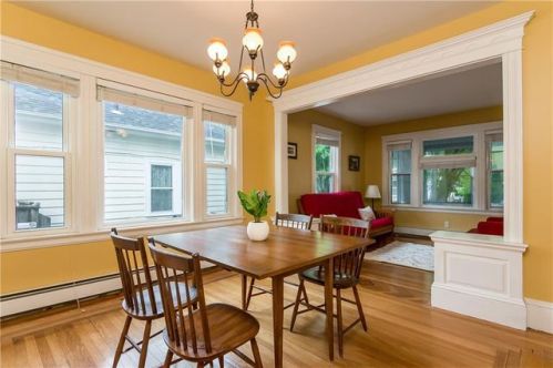 50 Grosvenor Ave, Providence, RI 02908-4225