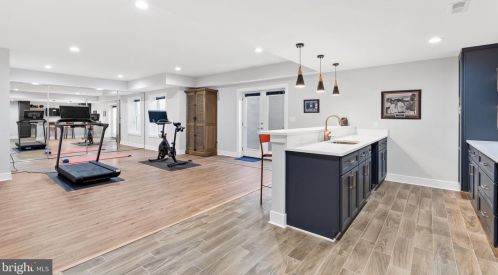 6714 Van Fleet Dr, Mc Lean VA  22101-5140 exterior