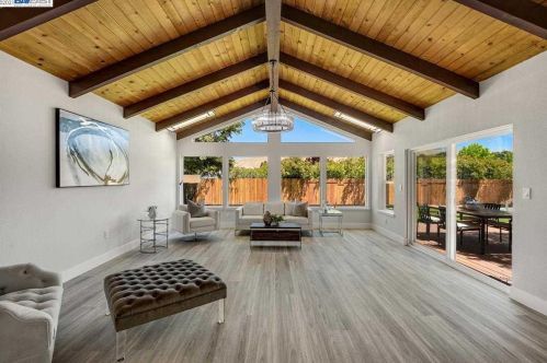 5225 Lodato Ct, Concord, CA 94521-2355