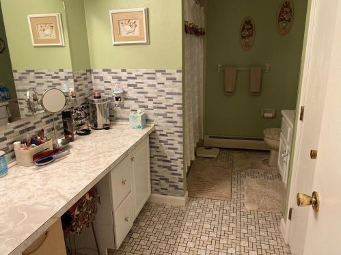 60 Hawthorne Pl, Providence RI 02904-3888 exterior