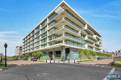 1200 Ave At Port Imperial Blvd, Union City NJ  07086 exterior