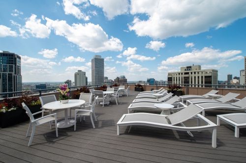 950 Michigan Ave, Chicago IL  60605-2201 exterior