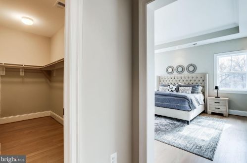 2733 1 St, Arlington VA 22203-2639 exterior