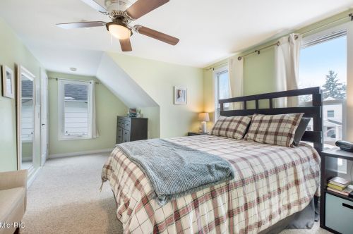 853 Innes St, Grand Rapids MI 49503-3520 exterior