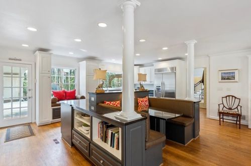 3611 Cloudland Dr, Atlanta GA 30327-2907 exterior