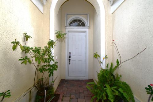 5628 Spanish River Rd, Fort Pierce FL  34951-2897 exterior