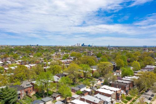 3883 Mcdonald Ave, Saint Louis MO 63116-4716 exterior