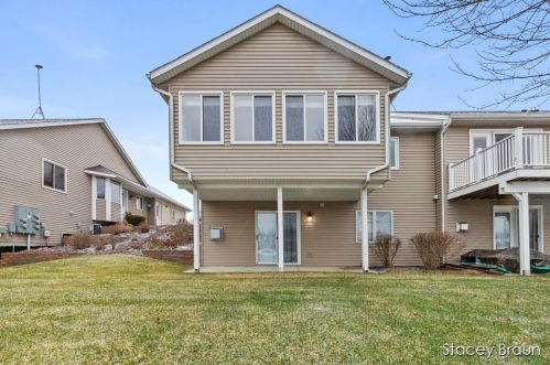 1730 Lisa Dr, Byron Township MI 49315-8006 exterior