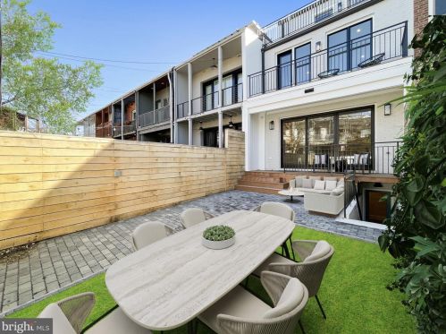 1332 Independence Ave, Washington DC  20003-2365 exterior