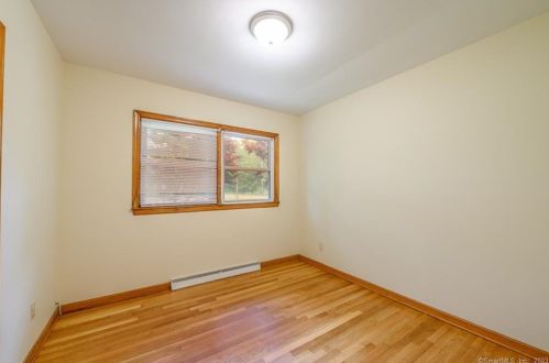 38 Belvedere Rd, North Haven CT 06473-3911 exterior