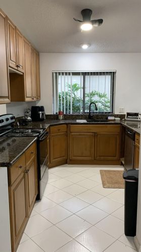 5670 Piping Rock Dr, Boynton Beach FL exterior