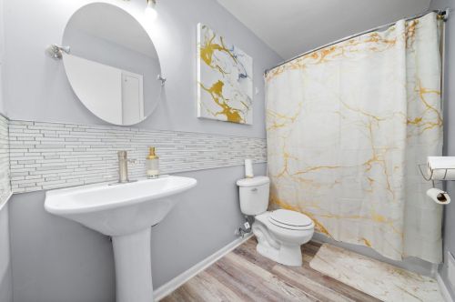 1538 Tripp Ave, Chicago IL 60652-2948 exterior