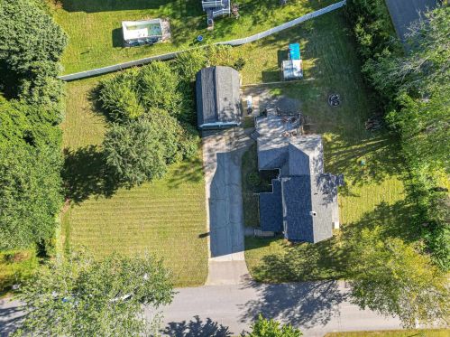 55 Noyes St, Concord, NH 03301-2324