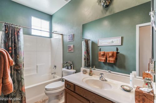 525 Aspenwood St, Green Valley AZ 85614-5976 exterior