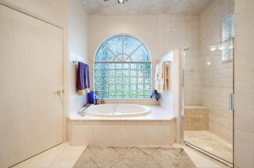 6638 Newport Lk Cir, Boca Raton FL 33496-3001 exterior